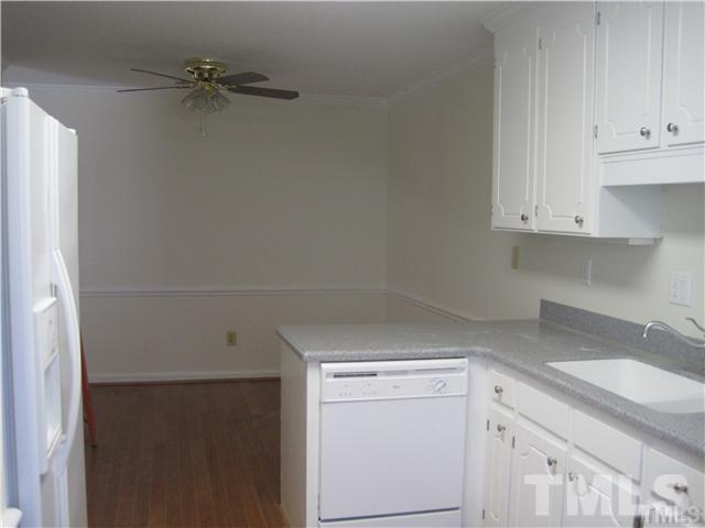 Foto del edificio - 111 Charter Oaks Cir