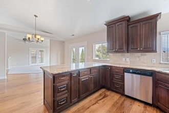Building Photo - 2105 Balboa Way