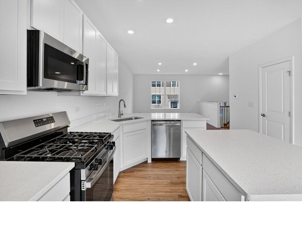 Foto del edificio - 422 Red Oak Cir