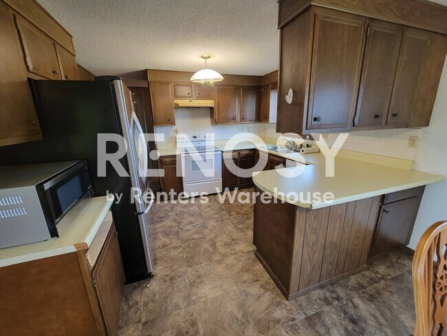 Foto del edificio - 42296 Reeds Lake Rd