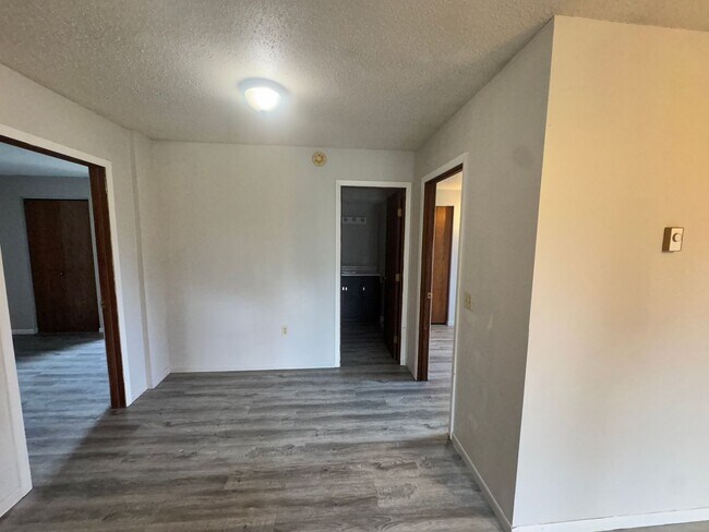 Foto del edificio - 4945 Jackpine Rd NW