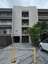 Building Photo - 5775 W 20th Ave