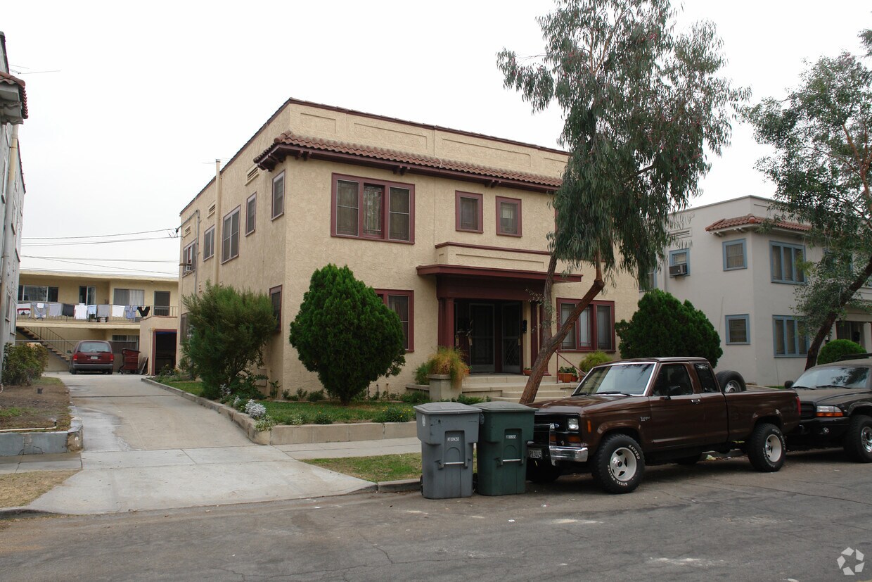 Building Photo - 618 S Louise St