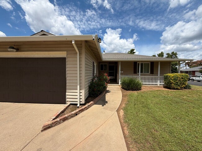 Foto del edificio - Gorgeous Rancho Cordova Home on Large Corner Lot!