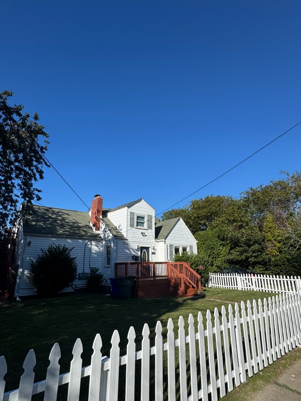 Foto del edificio - 1018 Wolcott Ave