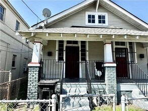 Building Photo - 2916 THIRD Street