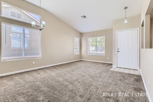 Building Photo - 712 Canyon Country Cir