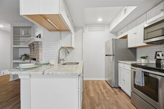 Building Photo - 1500 Bay Area Blvd