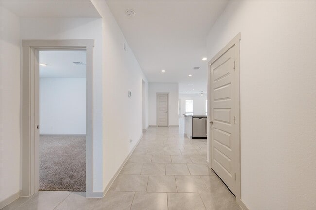 Building Photo - 29506 Cayenne Cir