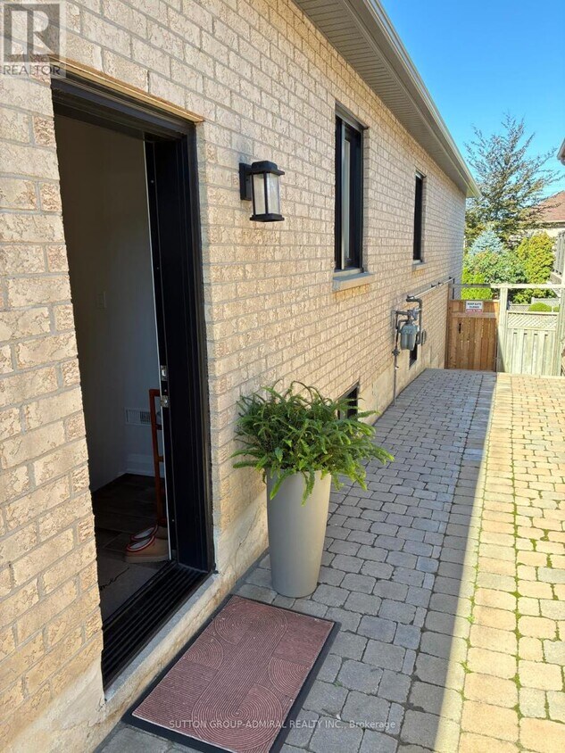 Primary Photo - 32 Glenforest Dr