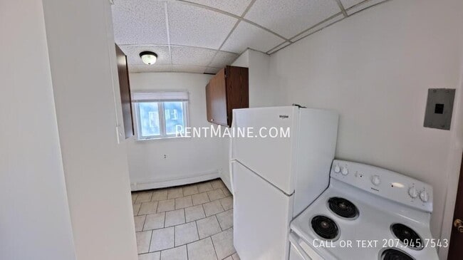 Building Photo - 116 Elm St