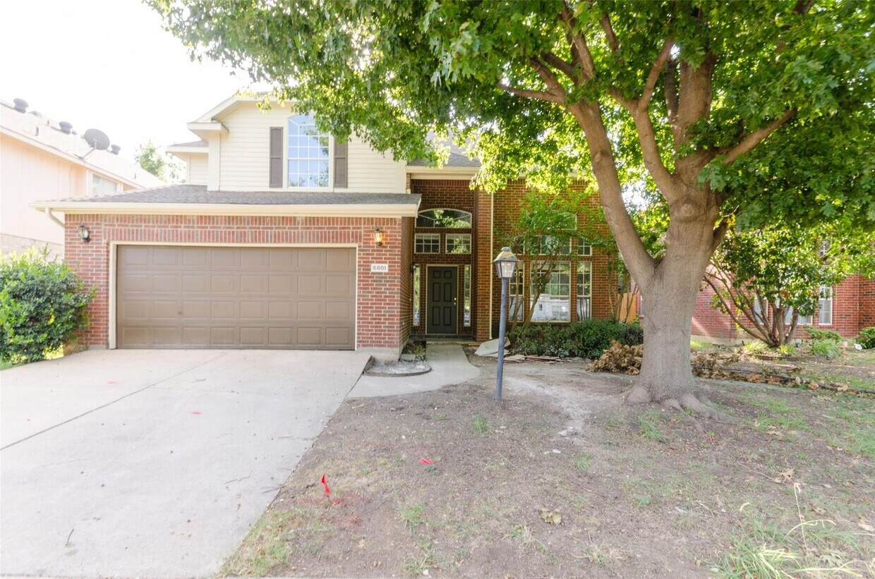 Primary Photo - Welcome to this Beautiful Bright Home in P...