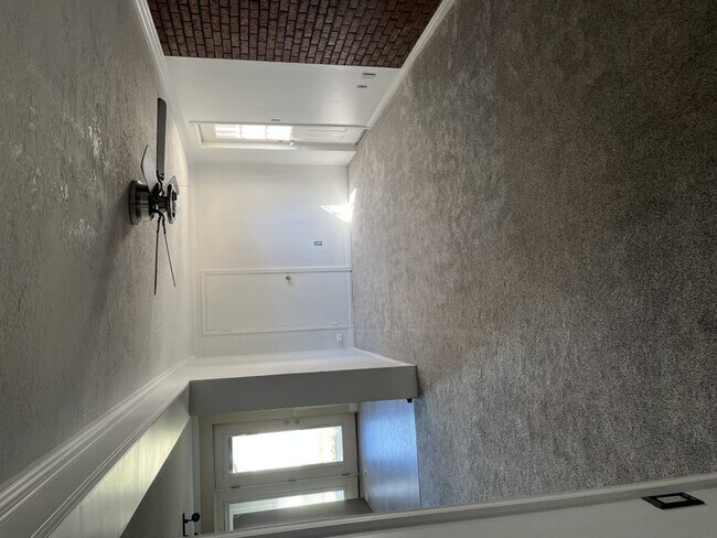 Building Photo - 803 E 9990 S