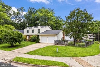 Building Photo - 8916 Arley Dr