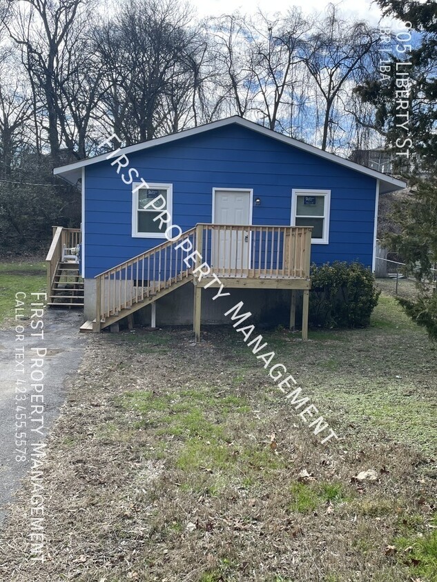 Primary Photo - 805 Liberty St