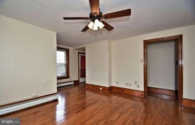 Building Photo - 153 2nd Ave