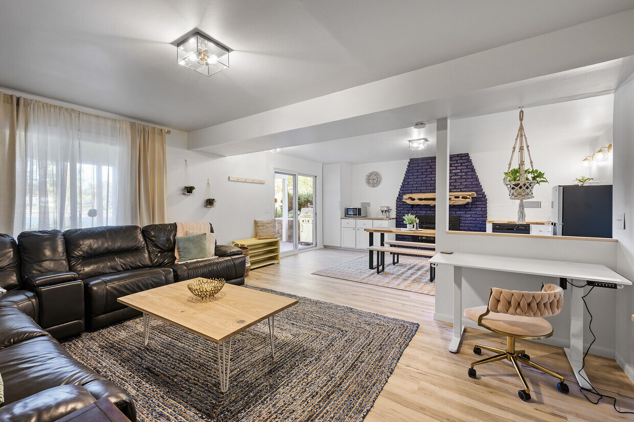 Foto principal - 3308 81st Ave N