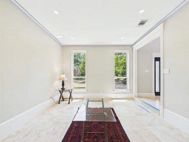 Foto del edificio - 702 Daria Ct