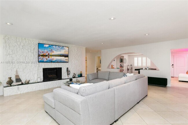 Foto del edificio - 1900 N Victoria Park Rd