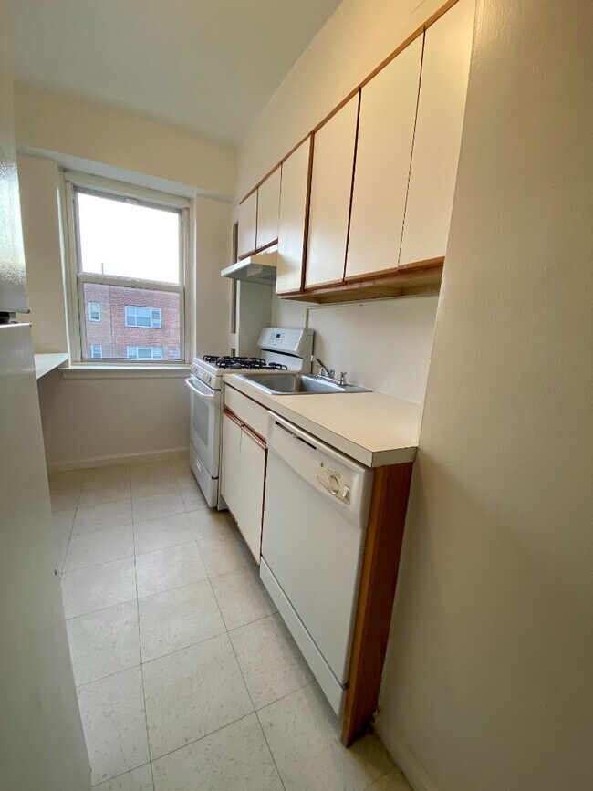 Foto del edificio - 134 Garth Rd