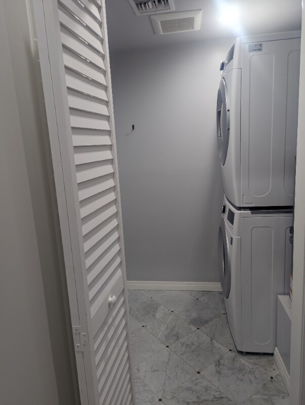 Foto del edificio - 3115 Hollycrest Dr