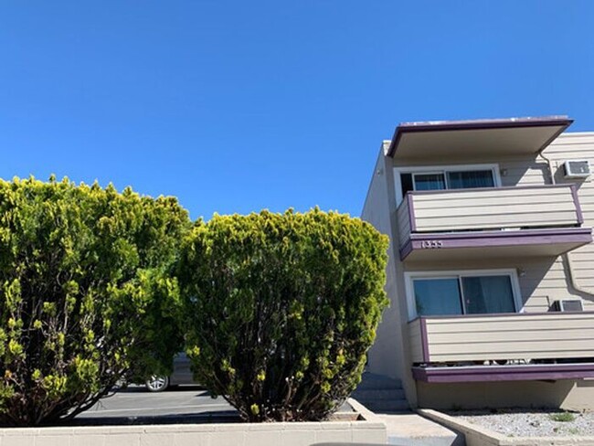 Foto del edificio - 1355 Carlin St