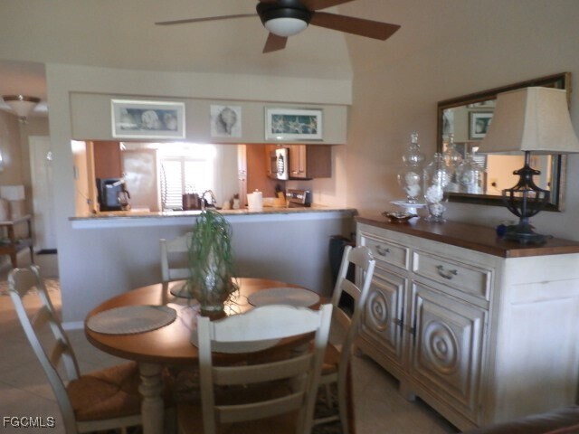 Foto del edificio - 12191 Kelly Sands Way