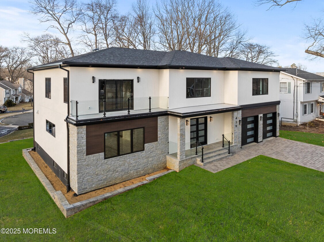 Foto principal - 459 Harnell Ave