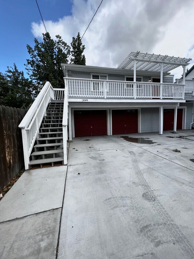 Primary Photo - 1304 Worden Ave