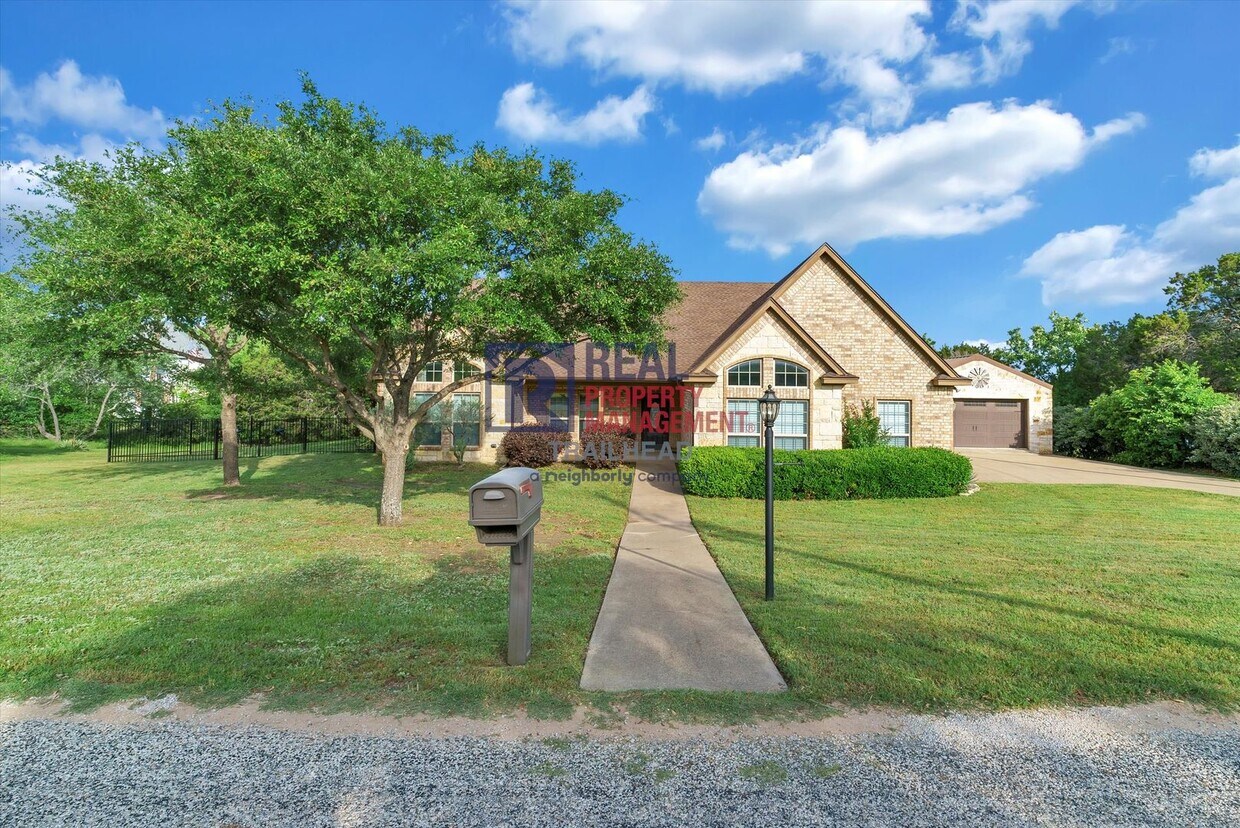 Primary Photo - Stunning 3 Bed 2 Bath Home with an Amazing...