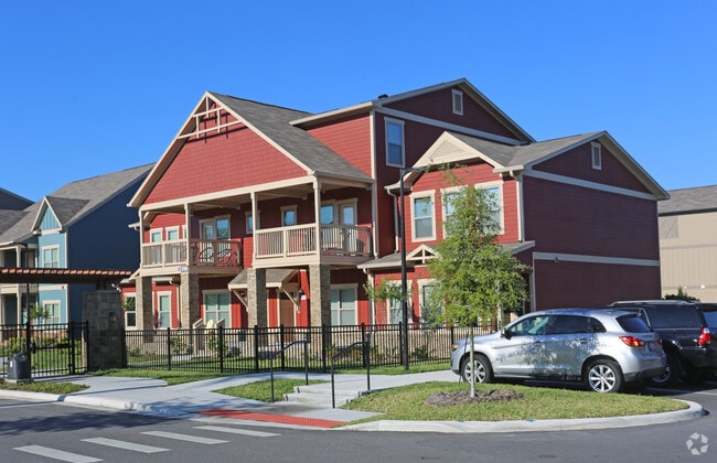 Building Photo - The Station on Alafaya