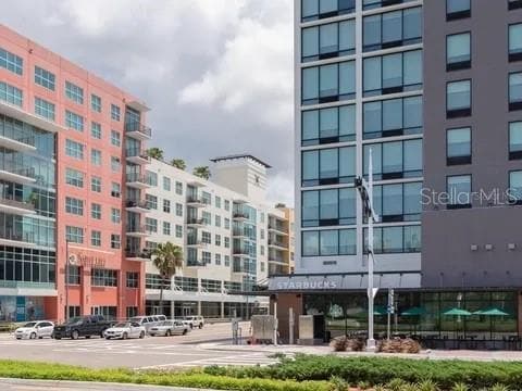 Building Photo - 1208 E Kennedy Blvd