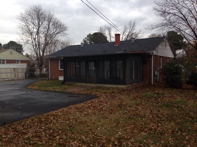 Building Photo - 706 Erich Rd