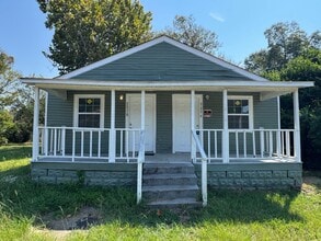 Building Photo - 2276 Lower Wetumpka Rd