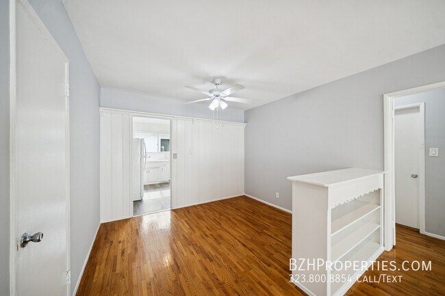 Foto del edificio - 5307 Vantage Ave