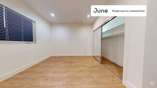 Building Photo - Private bedroom in 4 bed/4 bath Home