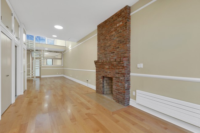 Interior Photo2 - 69 Columbia St
