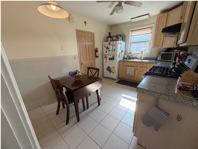 Building Photo - 181 Grand Ave