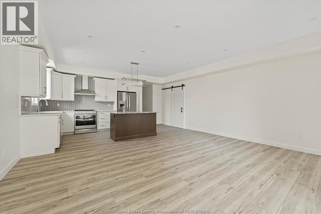 Building Photo - 515 Dalhousie St