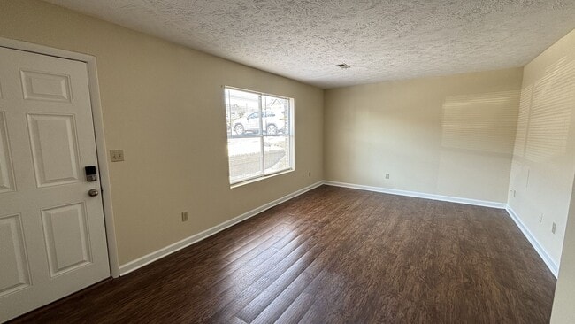 Building Photo - 133 Clover Valley Cir