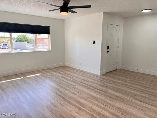 Building Photo - 716 Vincent Way
