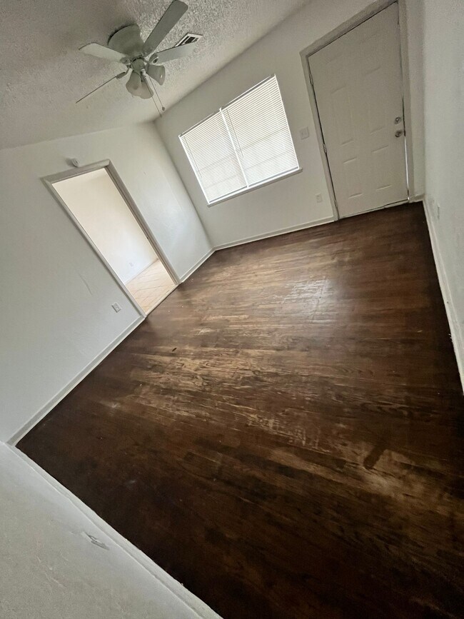 Foto del edificio - 5808 NW Kinyon Ave