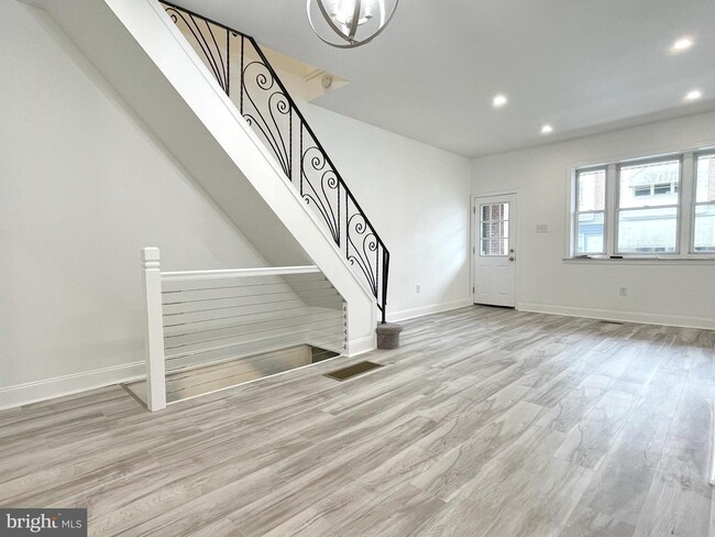 Foto del edificio - 1530 S 28th St