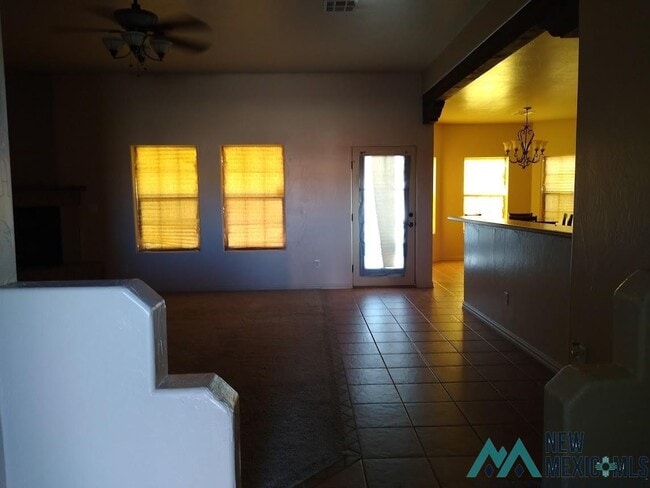 Building Photo - 2108 S Shelly Dr