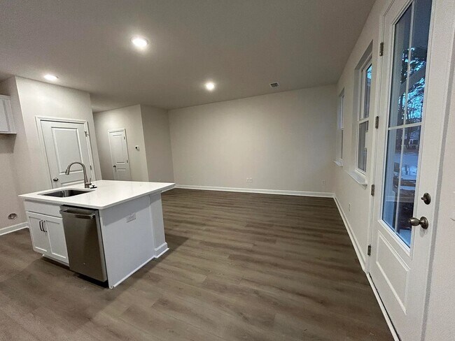 Foto del edificio - 3 Bedroom 2.5 Bathroom Townhouse in Windward Village - Summerville