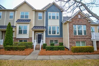 Building Photo - 313 Annandale Dr