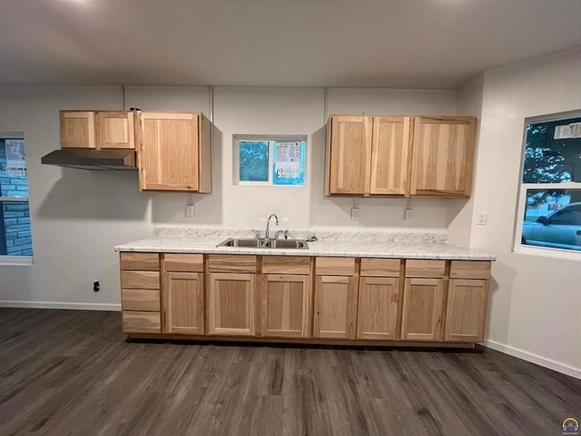 Building Photo - 1201 Prairie St