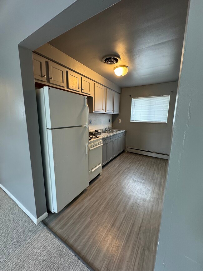 Building Photo - 7464 Southfield Fwy