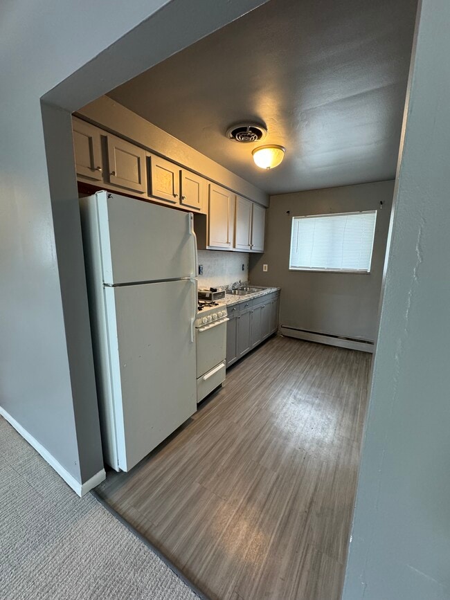 Kitchen - 7464 Southfield Fwy