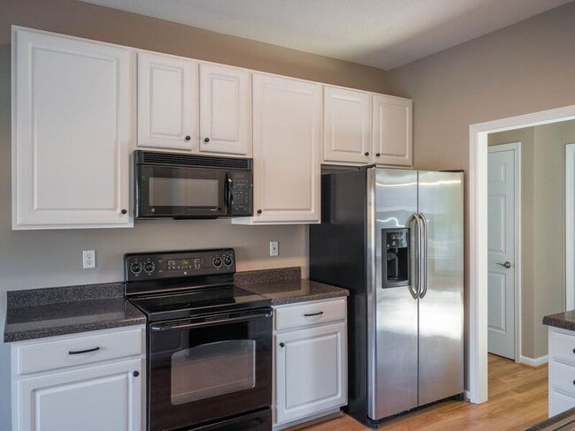 Building Photo - 38 Summer Meadow Rd